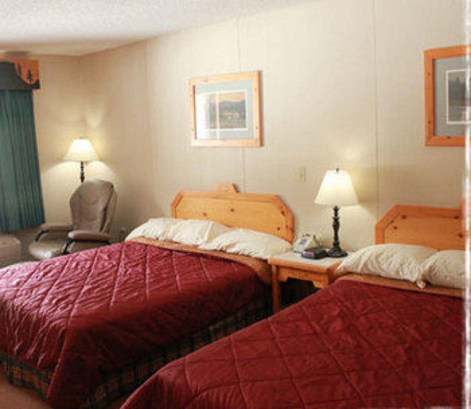 Lodge At Palmer Gulch Hill City Exterior photo