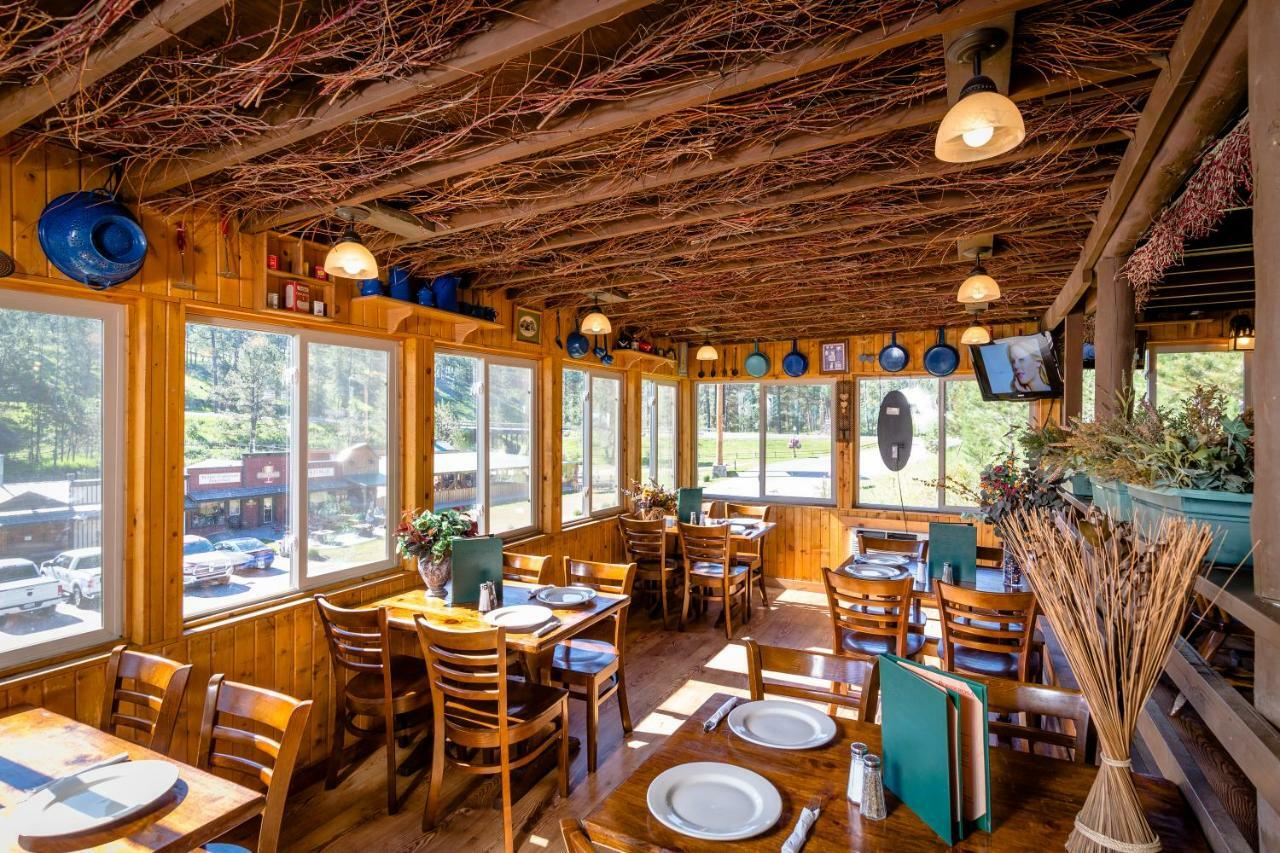 Lodge At Palmer Gulch Hill City Exterior photo
