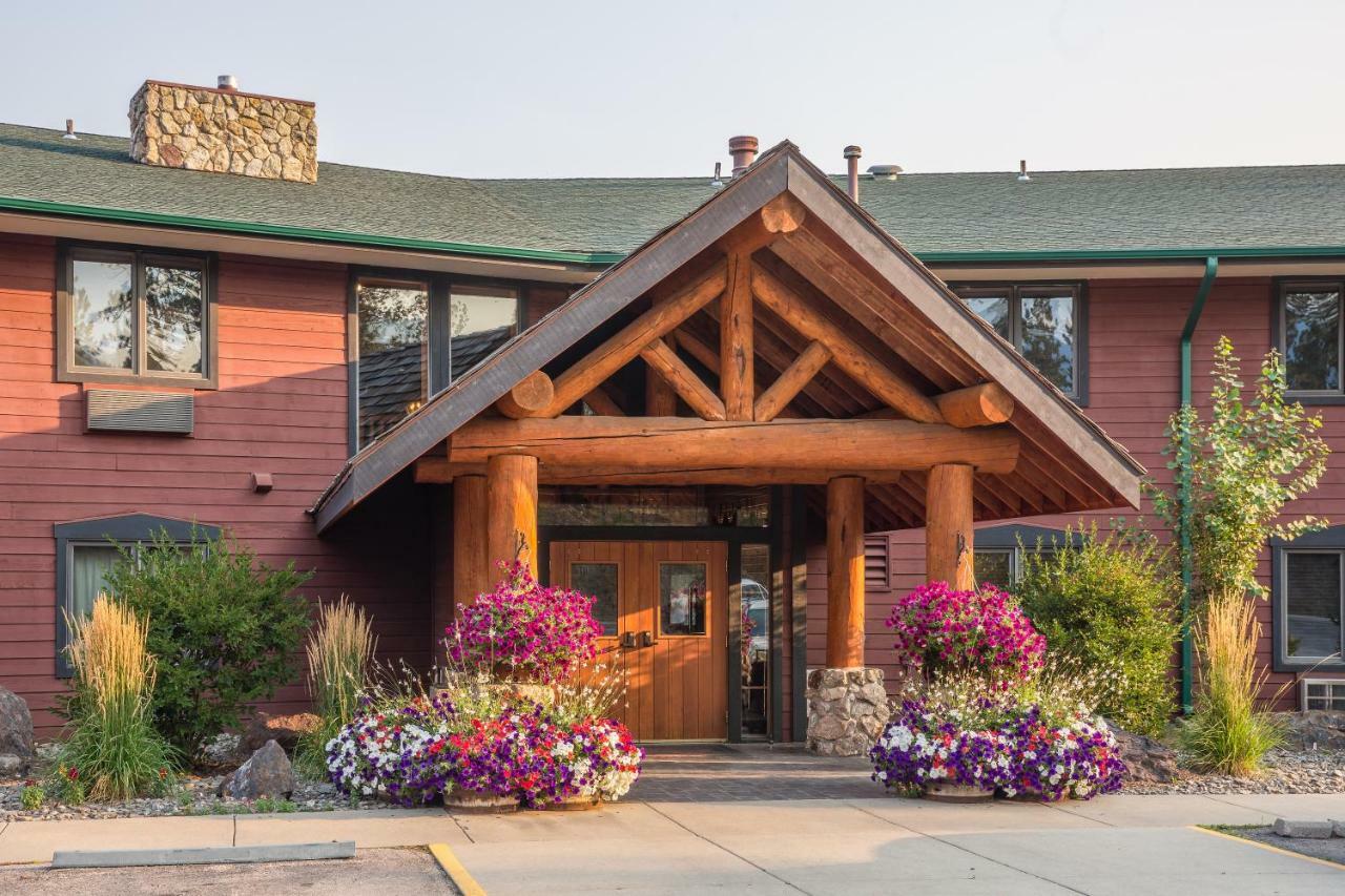 Lodge At Palmer Gulch Hill City Exterior photo