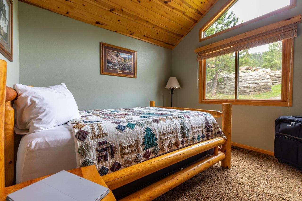 Lodge At Palmer Gulch Hill City Exterior photo