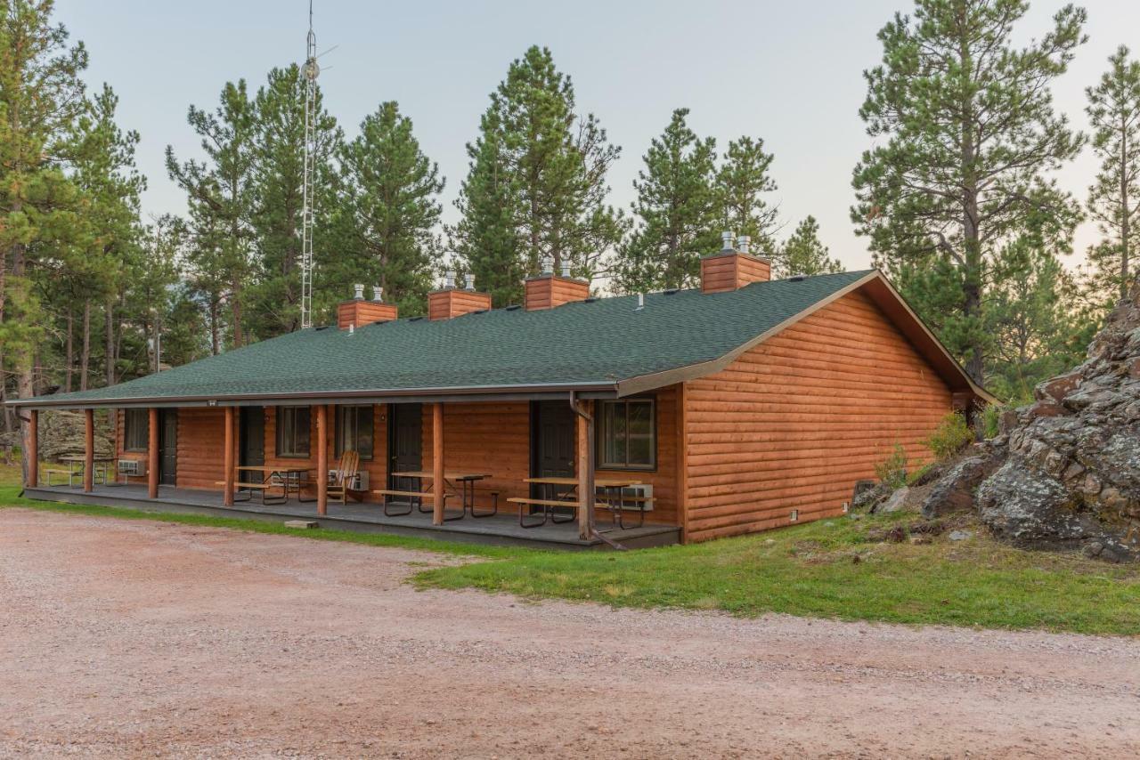 Lodge At Palmer Gulch Hill City Exterior photo